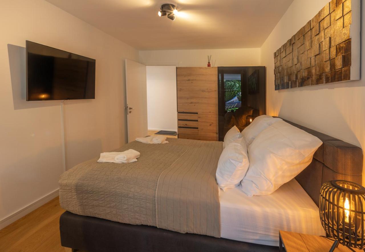 Sweethome - Luxus Pur - Grosse Kueche, 2 Baeder, 2 Terrassen Ottobrunn Eksteriør billede