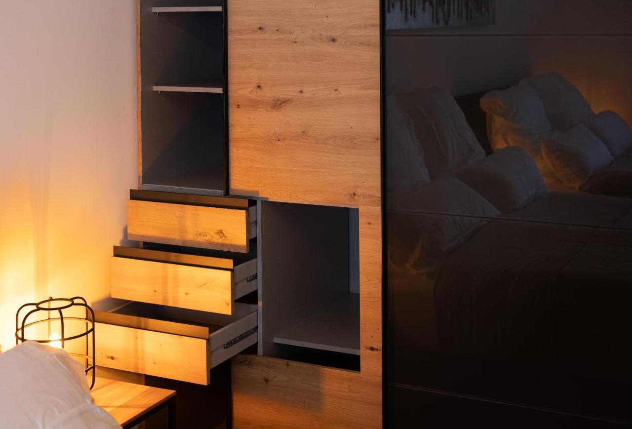 Sweethome - Luxus Pur - Grosse Kueche, 2 Baeder, 2 Terrassen Ottobrunn Eksteriør billede